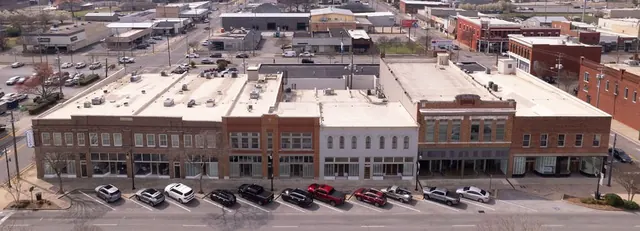 Downtown Gadsden block with the Life Insurance Company of Alabama building